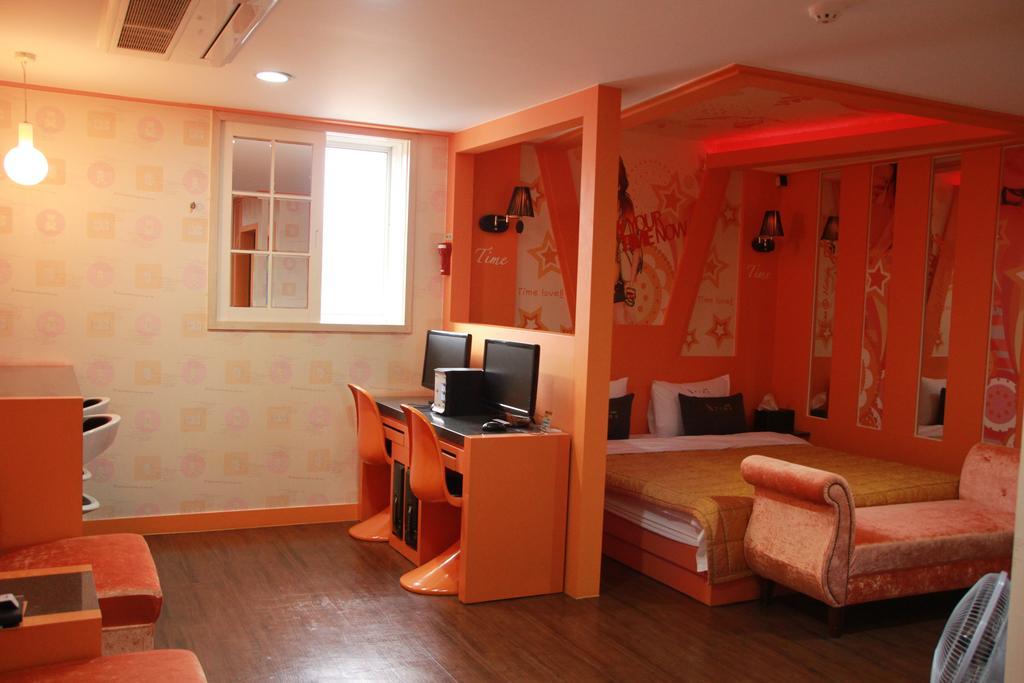 גייאונגג'ו Time Motel מראה חיצוני תמונה